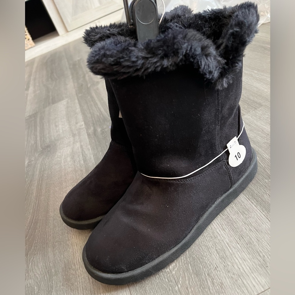 Brand New with tag black boots size $15